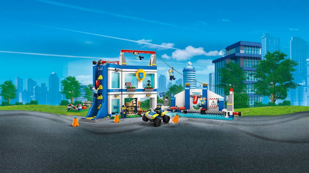 LEGO City 60372 pas cher, Le centre d'entraînement de la police