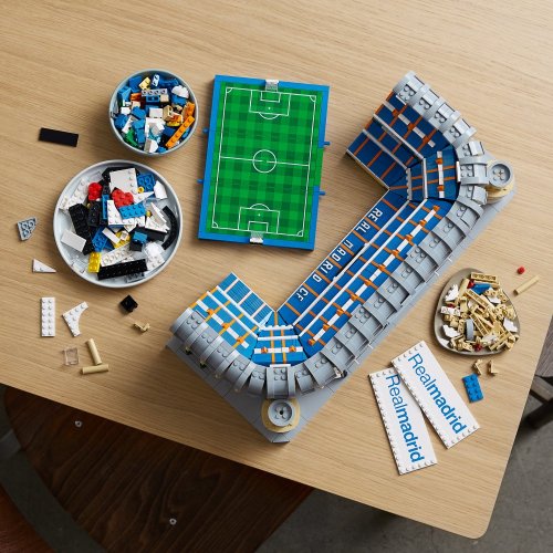 LEGO® Icons 10299 Real Madrid – Santiago Bernabéu Stadium