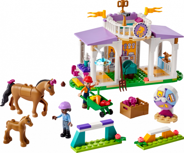 LEGO® Friends 41746 Új lovasiskola