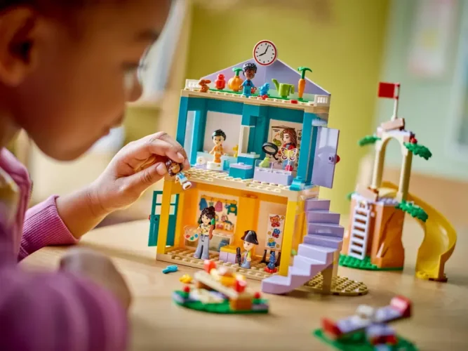 LEGO® Friends 42636 Grădiniță din orașul Heartlake