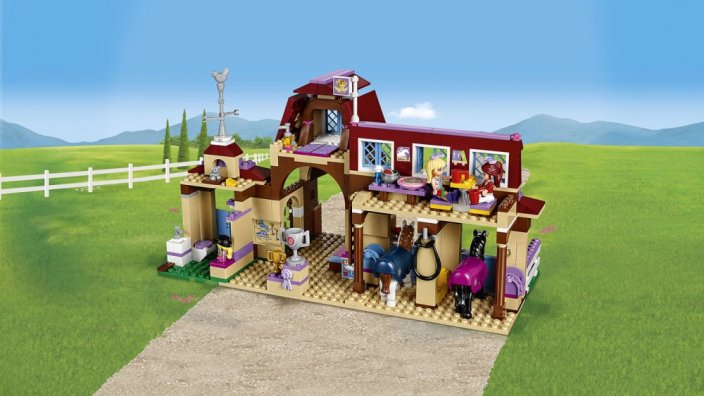 LEGO® Friends 41126 Heartlake lovasklub
