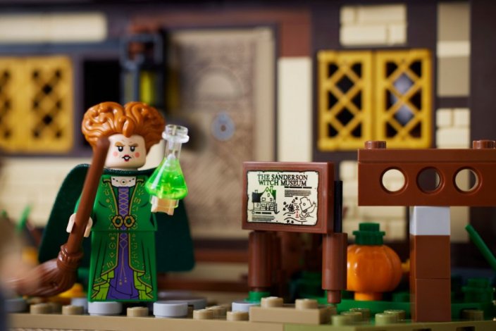 LEGO® Ideas 21341 Disney Hókusz pókusz: A Sanderson nővérek háza