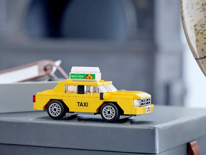 LEGO® Creator Expert 40468 Taxi giallo