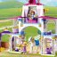 LEGO® Disney™ 43195 Belle és Aranyhaj királyi istállói