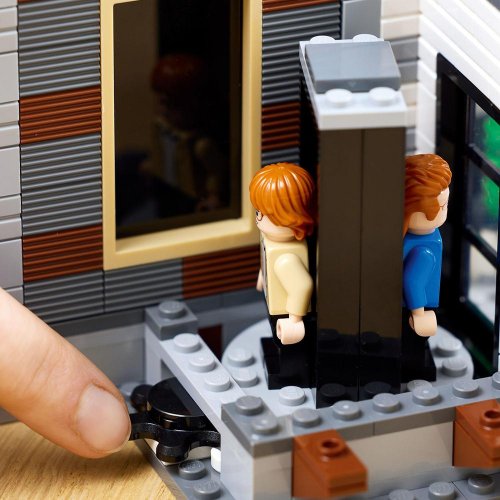 LEGO® Icons 10291 Queer Eye - Mieszkanie Fab Five - uszkodzone opakowanie