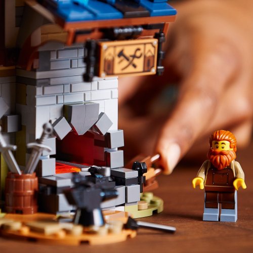 LEGO® Ideas 21325 Stredoveká kováčska dielňa - poškodený obal