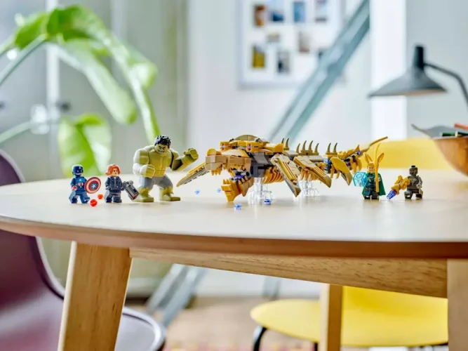 LEGO® Marvel 76290 Răzbunătorii vs. Leviathan