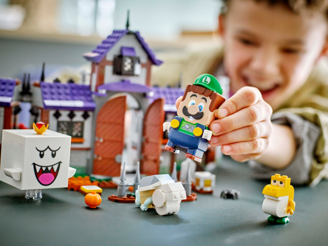 LEGO® Super Mario™ 71436 King Boo's Haunted Mansion