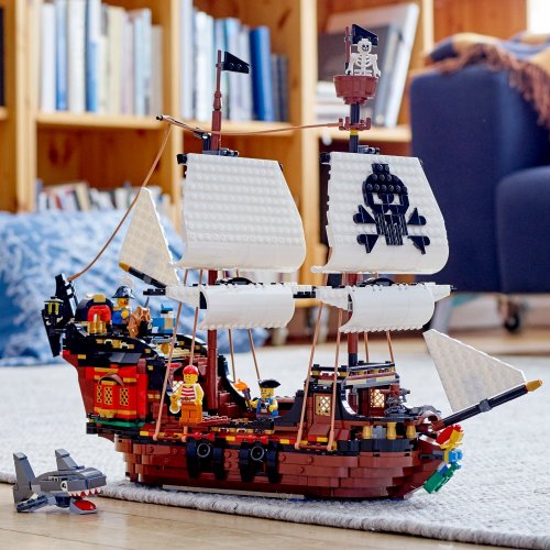 LEGO® Creator 3-en-1 31109 Le bateau pirate