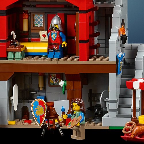 LEGO® Icons 10332 Középkori város főtere