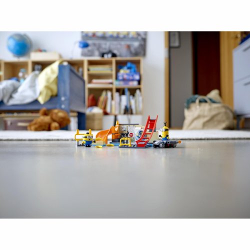 LEGO® Minions 75546 Les Minions dans le laboratoire de Gru